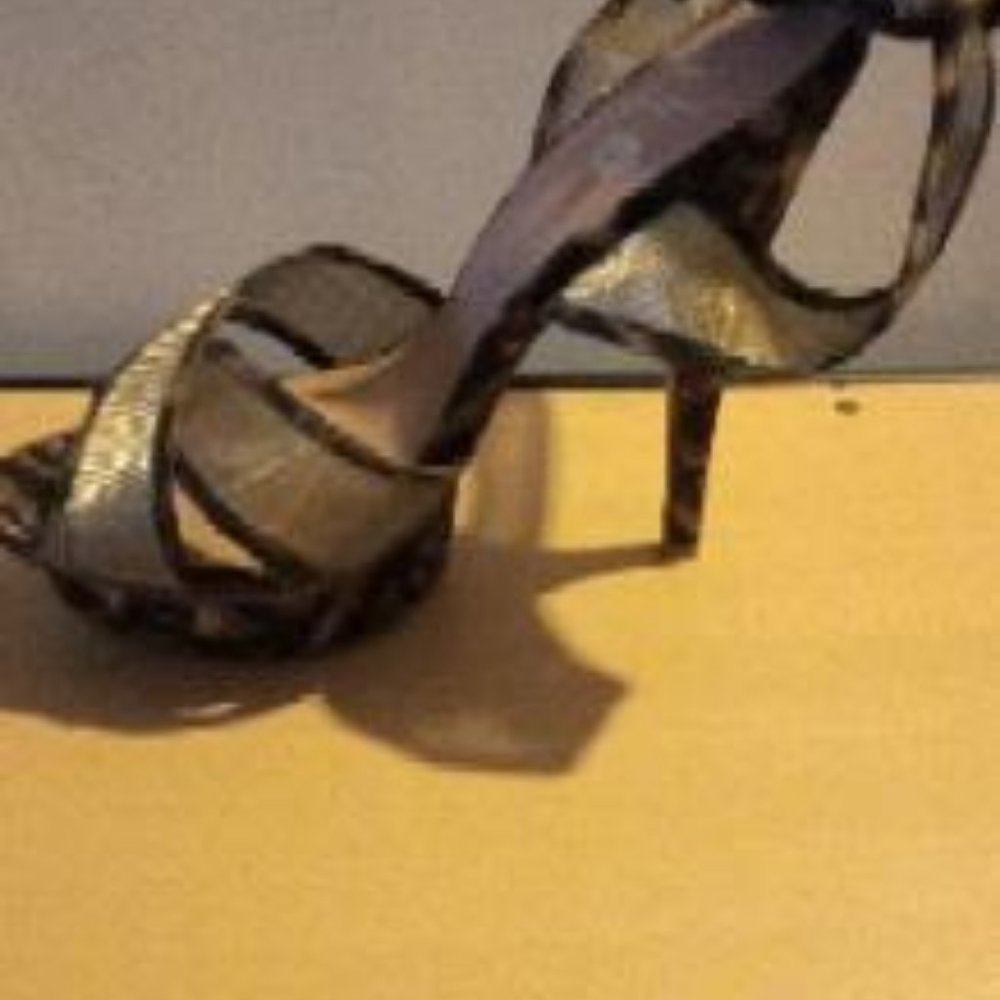 Shoes - Picture 5 of 6